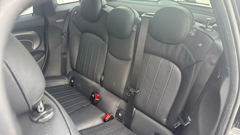 MINI Hatchback 1.5 Cooper Exclusive 5dr Auto Petrol Hatchback